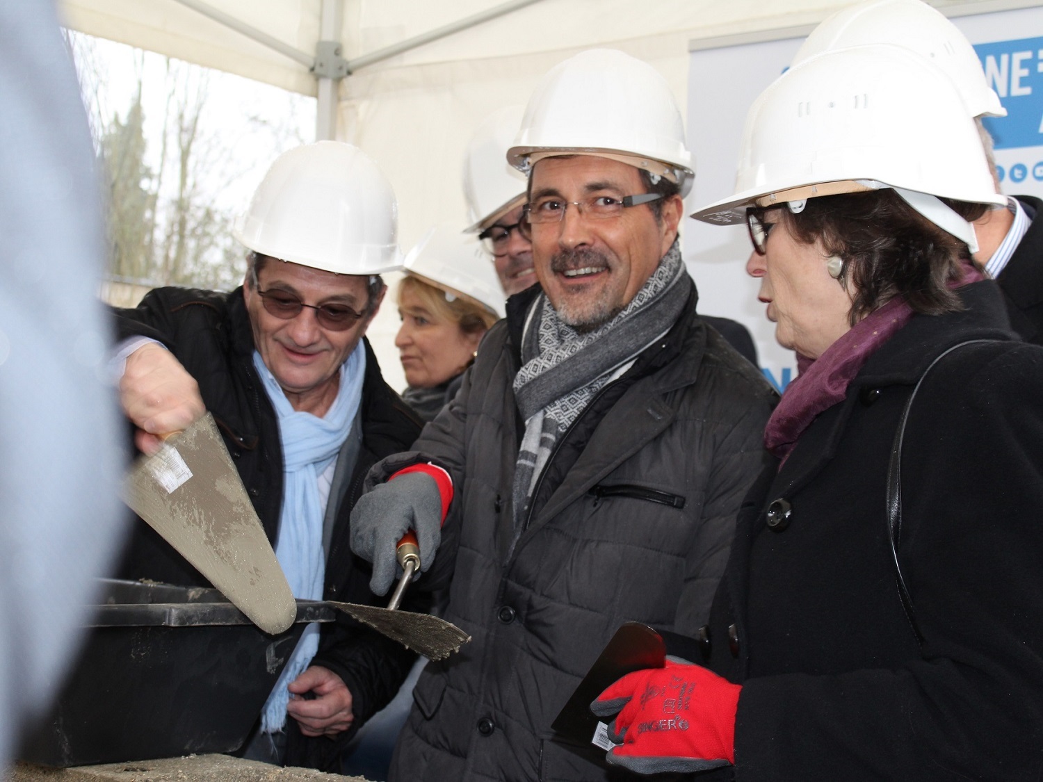 pose de la première pierre