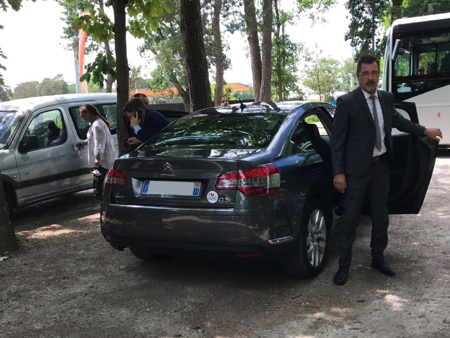 Pascal Gouhoury, Jean-Louis Thiériot en visite au pays de Fontainebleau